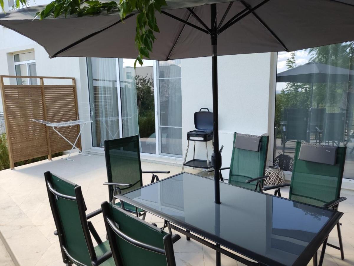 Las Brisas Garden Apartment Burgas City Exterior foto